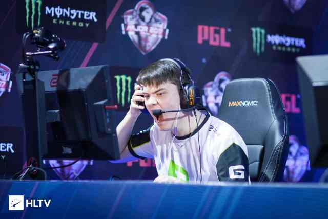 却在一次次 却在一次次