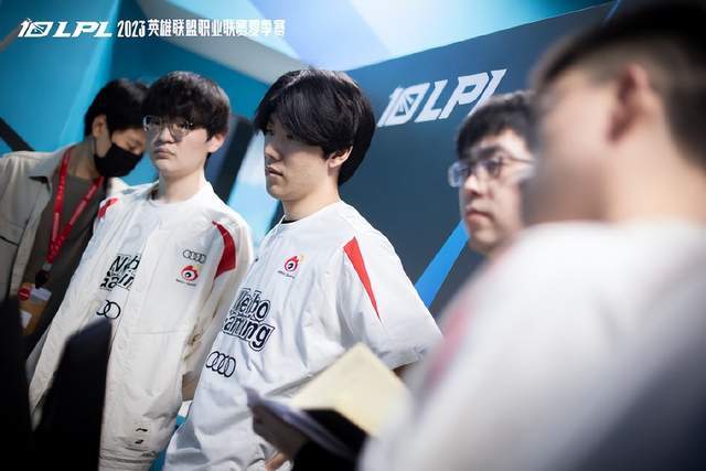 而国王在薪 而国王在薪