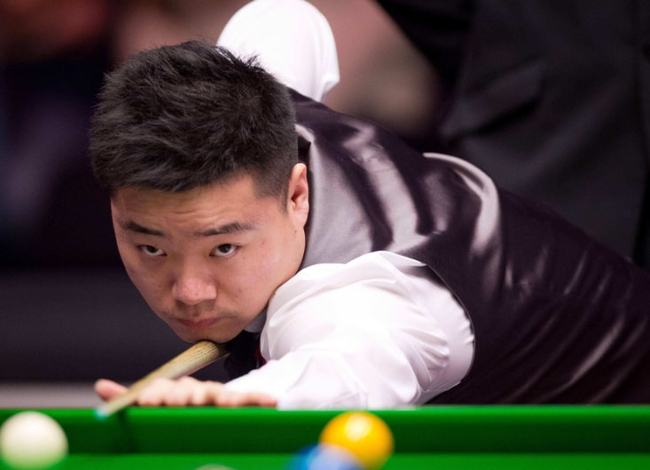 何卓佳表现 何卓佳表现